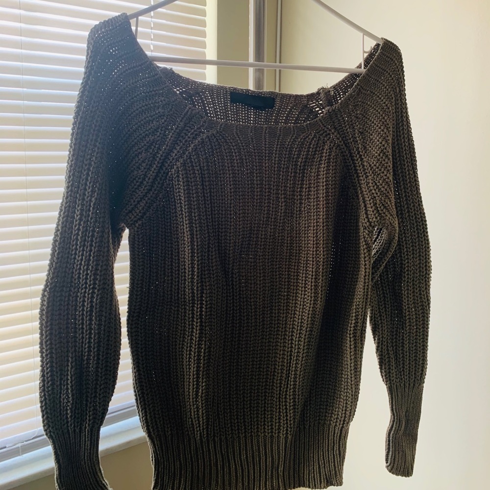 Size M-L, Beige knitted sweater